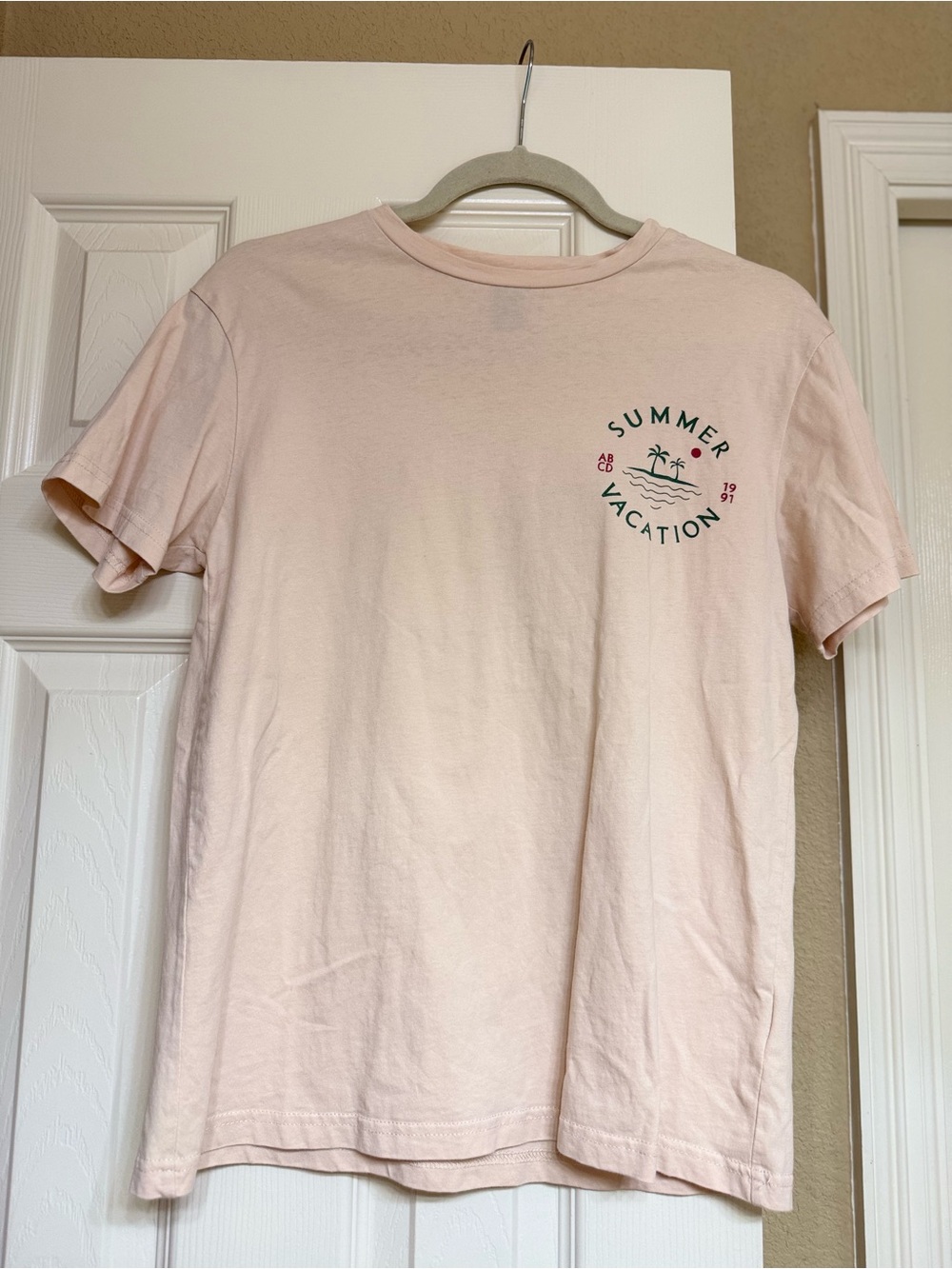 Summer Vacation Graphic Tee - Light Pink